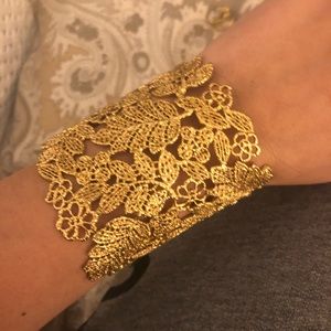 Stella & Dot Chantilly Lace Cuff